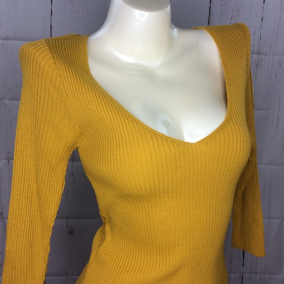 End of year sale✨Missguided sweater dress - Picture 2 of 8